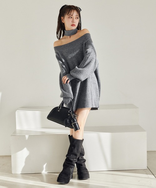 one after another NICE CLAUP(ワンアフターアナザーナイスクラップ)の「チョーカー付きオフショルニットワンピース(ワンピース・レディース・オフホワイト/ピンク/チャコールグレー/ベージュ・FREE)」の12枚目の写真