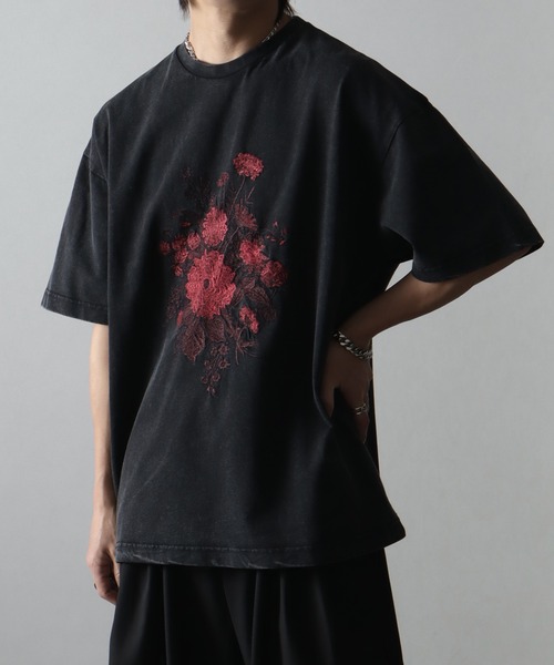 welise（ウェライズ）の「【welise/ウェライズ】＜Embroidery＞レトロフラワー スノーヴィンテージダイ加工 オーバーサイズ半袖Tシャツ（Tシャツ/カットソー・メンズ・ブラック系その他4/ブラック系その他2/ブラック系その他/ブラック系その他3・S/M/L）」の4枚目の写真
