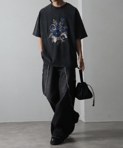 welise（ウェライズ）の「【welise/ウェライズ】＜Embroidery＞レトロフラワー スノーヴィンテージダイ加工 オーバーサイズ半袖Tシャツ（Tシャツ/カットソー・メンズ・ブラック系その他4/ブラック系その他2/ブラック系その他/ブラック系その他3・S/M/L）」の9枚目の写真