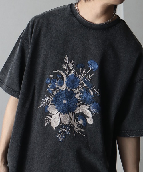 welise（ウェライズ）の「【welise/ウェライズ】＜Embroidery＞レトロフラワー スノーヴィンテージダイ加工 オーバーサイズ半袖Tシャツ（Tシャツ/カットソー・メンズ・ブラック系その他4/ブラック系その他2/ブラック系その他/ブラック系その他3・S/M/L）」の5枚目の写真