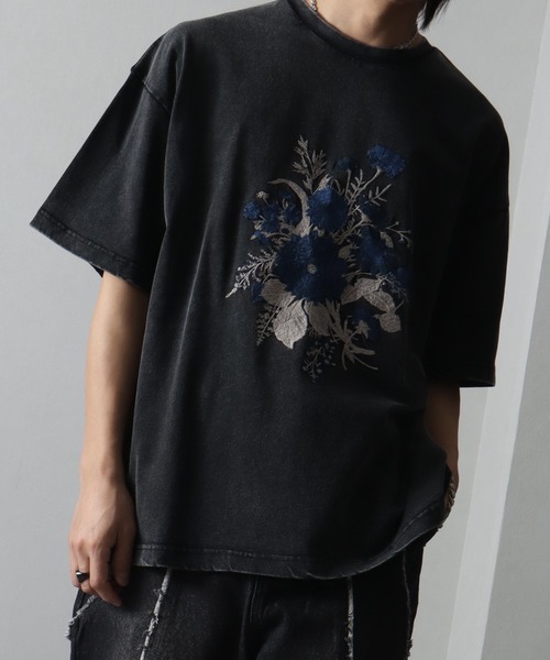welise（ウェライズ）の「【welise/ウェライズ】＜Embroidery＞レトロフラワー スノーヴィンテージダイ加工 オーバーサイズ半袖Tシャツ（Tシャツ/カットソー・メンズ・ブラック系その他4/ブラック系その他2/ブラック系その他/ブラック系その他3・S/M/L）」の8枚目の写真