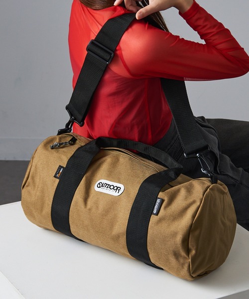 OUTDOOR PRODUCTS（アウトドアプロダクツ）の「【OUTDOOR PRODUCTS】ロールボストン 231 LARGE（ショルダーバッグ・レディース・スカイブルー/グレー/グリーン/バーガンディー/ライム/ネイビー/ベージュ/パープル/オレンジ/ブラック/レッド/ピンク・FREE）」の4枚目の写真