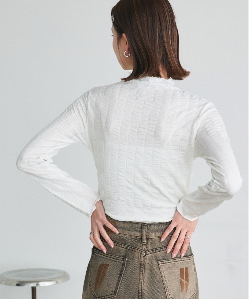 ad thie（アドティエ）の「シャーリング ハイネック トップス（Tシャツ/カットソー・レディース・カーキ/ブラック/ブラウン/オフホワイト・FREE）」の15枚目の写真