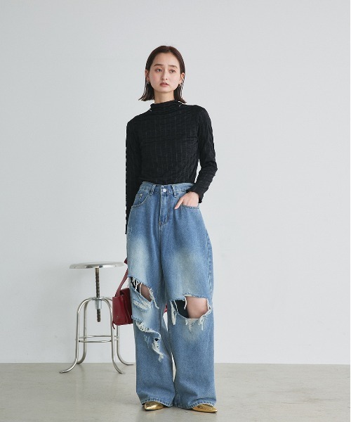 ad thie（アドティエ）の「シャーリング ハイネック トップス（Tシャツ/カットソー・レディース・カーキ/ブラック/ブラウン/オフホワイト・FREE）」の21枚目の写真