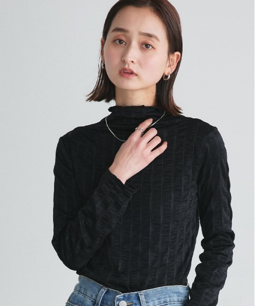 ad thie（アドティエ）の「シャーリング ハイネック トップス（Tシャツ/カットソー・レディース・カーキ/ブラック/ブラウン/オフホワイト・FREE）」の22枚目の写真