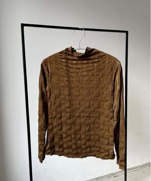 ad thie（アドティエ）の「シャーリング ハイネック トップス（Tシャツ/カットソー・レディース・カーキ/ブラック/ブラウン/オフホワイト・FREE）」の11枚目の写真