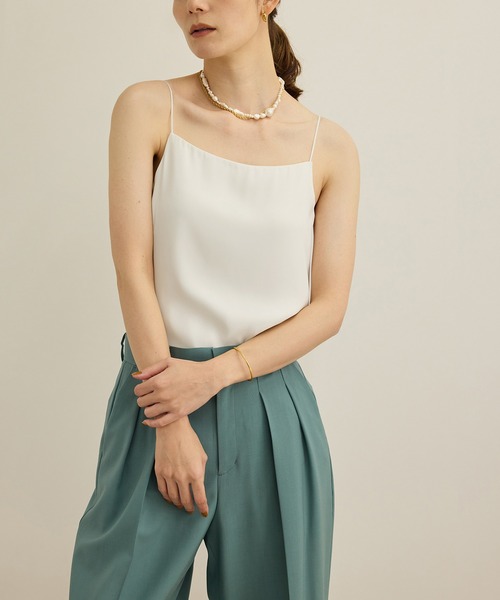 ROPE'（ロペ）の「【洗える】カップ付きサテンジャージーキャミソール（キャミソール・レディース・オフホワイト/ブラック・FREE）」の2枚目の写真