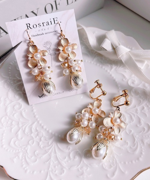 tone(トーン)の「【RosraiE】マットフラワー×つぼみパールビーズ イヤリング(MA)(イヤリング・レディース・ゴールド・FREE)」の7枚目の写真