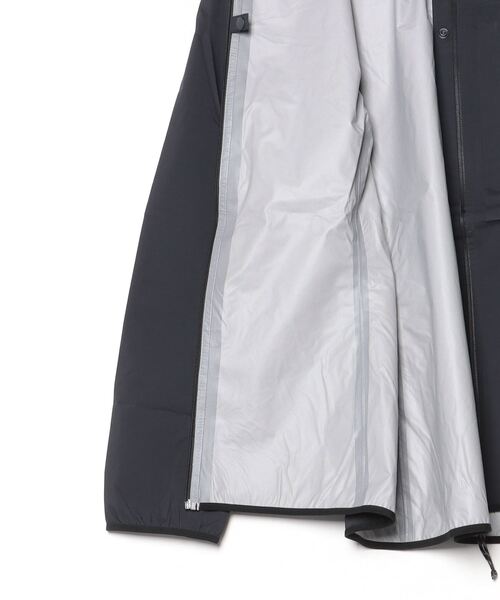 Mammut(マムート)の「デュカン ライト ハードシェル フーデッド ジャケット アジアンフィット ウィメン / Ducan Light HS Hooded Jacket AF Women(ナイロンジャケット・レディース・ブラック・MEDIUM/LARGE)」の3枚目の写真