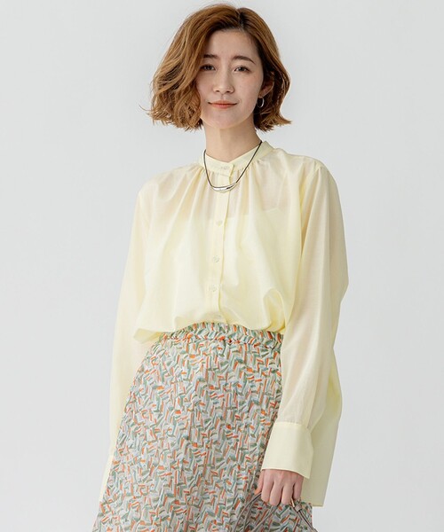 23区(ニジュウサンク)の「【洗える】シアーコットンシルク ハンカチーフヘム デザイン シャツ(シャツ/ブラウス・レディース・ブラック系/ベージュ系/ライトイエロー系/モスグリーン系・38)」の4枚目の写真