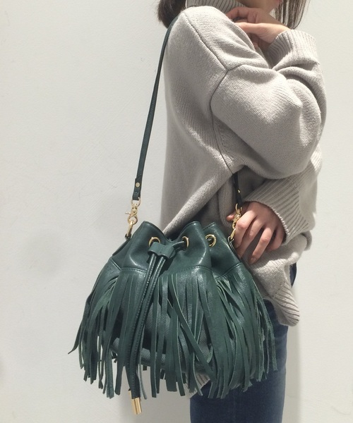 HASHIBAMI（ハシバミ）の「HASHIBAMI ハシバミ フリンジ2wayバッグ（ショルダーバッグ・レディース・グレー/オリーブ・FREE）」の2枚目の写真