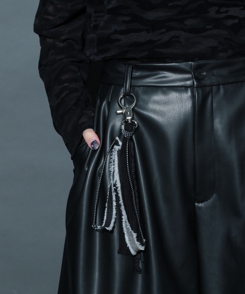 HARE（ハレ）の「MATERIALキーホルダー(HARE)（キーホルダー・メンズ・ブラック・FREE）」の3枚目の写真