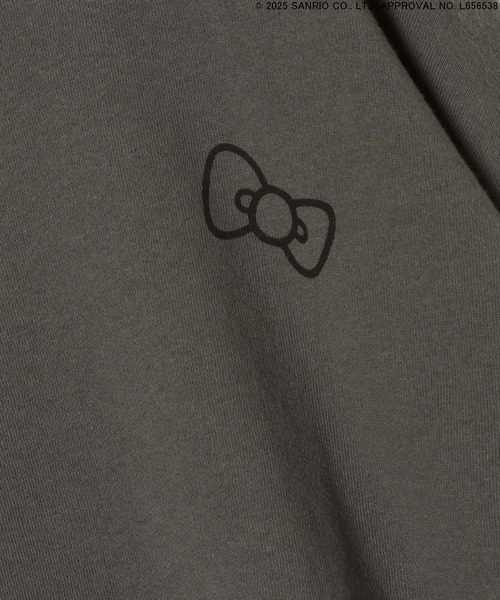 BAYFLOW（ベイフロー）の「【HELLO KITTY×BAYFLOW】スウェットプルオーバー（スウェット・レディース・レッド/オフホワイト/チャコール・FREE）」の5枚目の写真