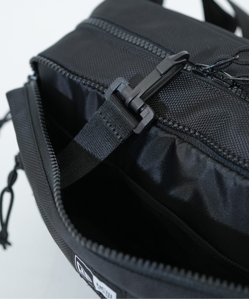 NEW ERA(ニューエラ)の「【NEW ERA/ニューエラ】SQUARE WAIST BAG(ボディバッグ/ウエストポーチ・メンズ・ブラック×ホワイト/ブラック/ブラック系その他・FREE)」の13枚目の写真