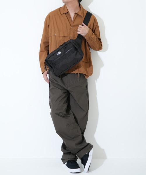 NEW ERA(ニューエラ)の「【NEW ERA/ニューエラ】SQUARE WAIST BAG(ボディバッグ/ウエストポーチ・メンズ・ブラック×ホワイト/ブラック/ブラック系その他・FREE)」の5枚目の写真