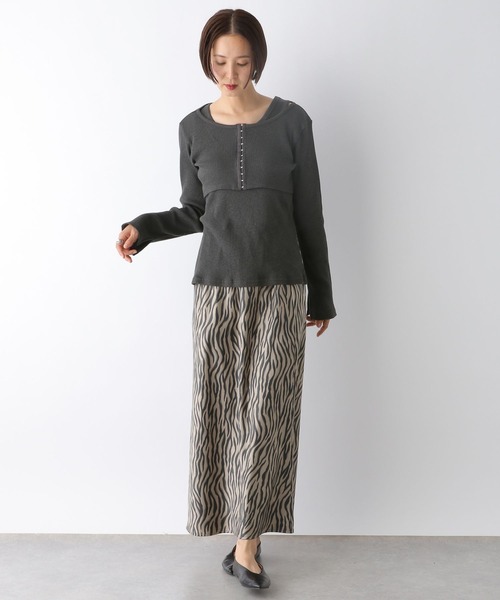 LEPSIM（レプシィム）の「フロントホックプルオーバー《2点セット》　253187（Tシャツ/カットソー・レディース・チャコールグレー/グリーン系その他・FREE）」の6枚目の写真