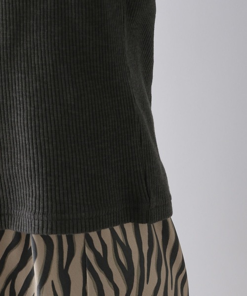 LEPSIM（レプシィム）の「フロントホックプルオーバー《2点セット》　253187（Tシャツ/カットソー・レディース・チャコールグレー/グリーン系その他・FREE）」の21枚目の写真