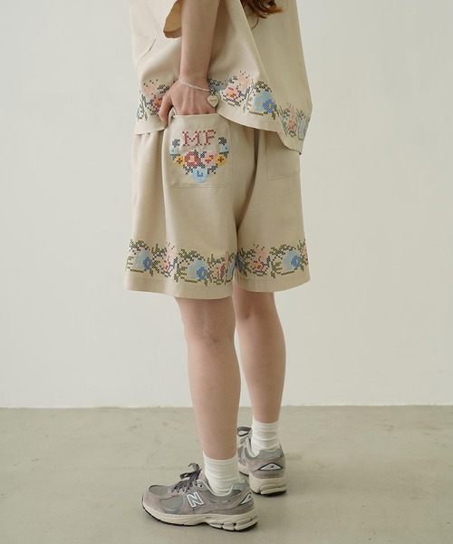 MILKFED.(ミルクフェド)の「CROSS STITCH STYLE SHORTS(その他パンツ・レディース・ライトグリーン/ネイビー/オフホワイト・ONE SIZE)」の2枚目の写真