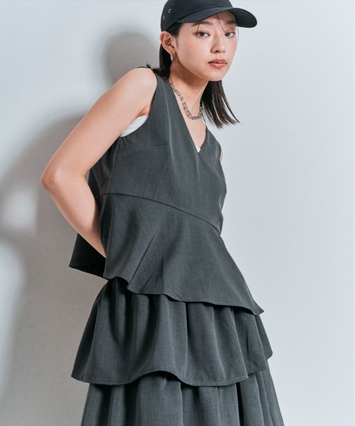 W:Huku（フーク）の「【W:Huku / イージーライトシリーズ】ノースリーブ ぺプラム ショート トップス（Tシャツ/カットソー・レディース・ブラック/オフホワイト/グリーン系その他/チャコール/ブラウン・M/L）」の3枚目の写真