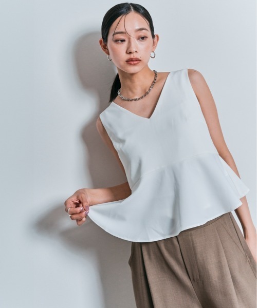 W:Huku（フーク）の「【W:Huku / イージーライトシリーズ】ノースリーブ ぺプラム ショート トップス（Tシャツ/カットソー・レディース・ブラック/オフホワイト/グリーン系その他/チャコール/ブラウン・M/L）」の10枚目の写真