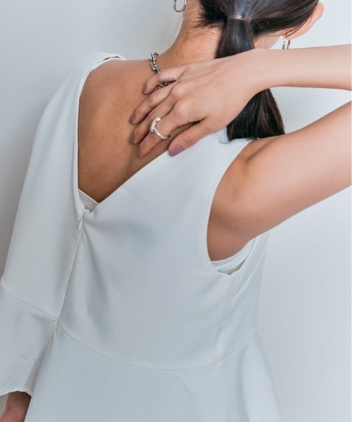 W:Huku（フーク）の「【W:Huku / イージーライトシリーズ】ノースリーブ ぺプラム ショート トップス（Tシャツ/カットソー・レディース・ブラック/オフホワイト/グリーン系その他/チャコール/ブラウン・M/L）」の11枚目の写真