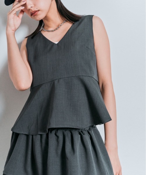 W:Huku（フーク）の「【W:Huku / イージーライトシリーズ】ノースリーブ ぺプラム ショート トップス（Tシャツ/カットソー・レディース・ブラック/オフホワイト/グリーン系その他/チャコール/ブラウン・M/L）」の14枚目の写真