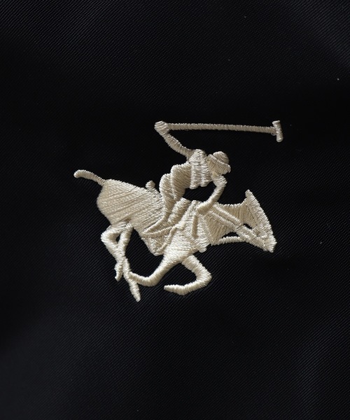 BEVERLY HILLS POLO CLUB(ビバリーヒルズポロクラブ)の「【Beverly Hills Polo Club/ビバリーヒルズポロクラブ】 ポニーロゴ刺繍 2WAYナイロン巾着型バッグ(ショルダーストラップ付)(ハンドバッグ・レディース・ブラック/グレー/ベージュ/ネイビー・FREE)」の13枚目の写真
