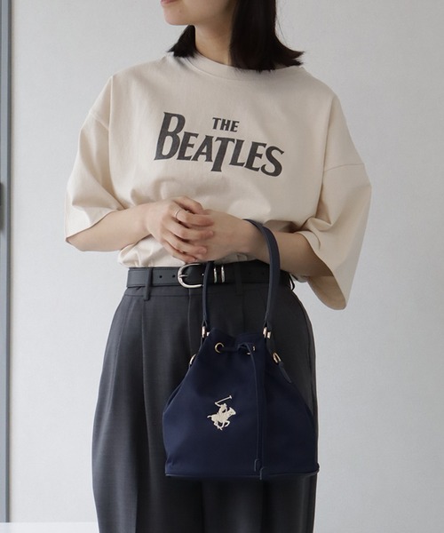 BEVERLY HILLS POLO CLUB(ビバリーヒルズポロクラブ)の「【Beverly Hills Polo Club/ビバリーヒルズポロクラブ】 ポニーロゴ刺繍 2WAYナイロン巾着型バッグ(ショルダーストラップ付)(ハンドバッグ・レディース・ブラック/グレー/ベージュ/ネイビー・FREE)」の21枚目の写真