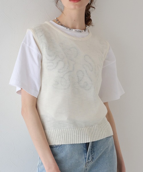 J by blue(ジェイバイブルー)の「リネンライクニットベスト(ベスト・レディース・イエロー/アイボリー/ブラック/チャコールグレー・MEDIUM)」の5枚目の写真