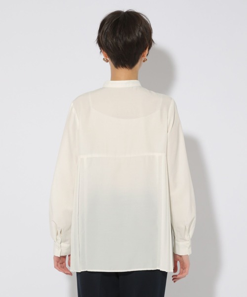 Elura（エルーラ）の「サイドプリーツシャツ/323309（シャツ/ブラウス・レディース・ネイビー/ホワイト/ライトブルー/ライトベージュ・MEDIUM/LARGE）」の9枚目の写真