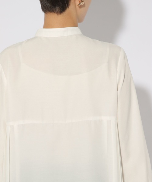 Elura（エルーラ）の「サイドプリーツシャツ/323309（シャツ/ブラウス・レディース・ネイビー/ホワイト/ライトブルー/ライトベージュ・MEDIUM/LARGE）」の13枚目の写真