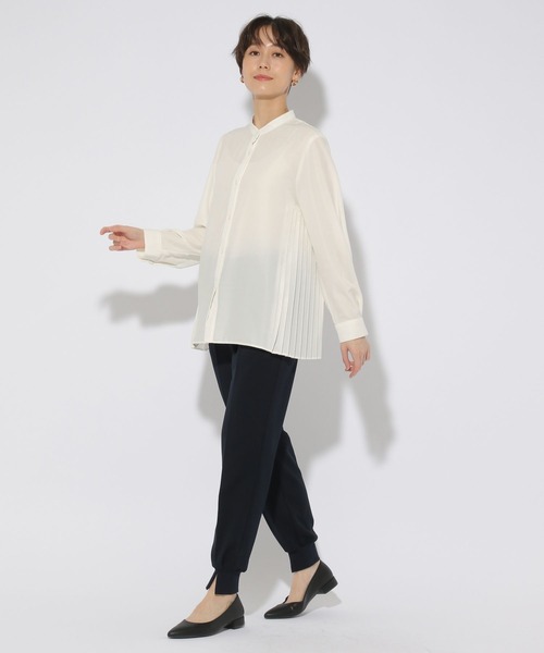Elura（エルーラ）の「サイドプリーツシャツ/323309（シャツ/ブラウス・レディース・ネイビー/ホワイト/ライトブルー/ライトベージュ・MEDIUM/LARGE）」の22枚目の写真