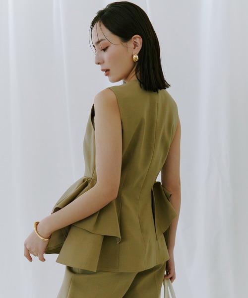 anuans(アニュアンス)の「オブジェクトフレアトップス(シャツ/ブラウス・レディース・グレー/ネイビー/ベージュ・MEDIUM/SMALL)」の15枚目の写真