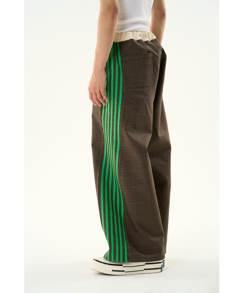 DISCOVERED（ディスカバード）の「CHECK BONDING LINE TRACK PANTS（スラックス・メンズ・ネイビー/ベージュ・LARGE/SMALL）」の3枚目の写真