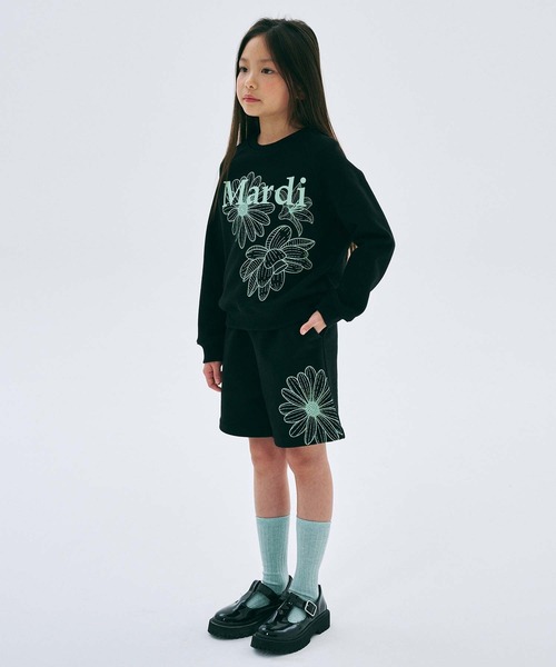 Mardi Mercredi(マルディメクルディ)の「KIDS SWEATSHIRT TRIPLE FLOWER / キッズ スウェットシャツ トリプル フラワー(スウェット・キッズ・ブラック/ホワイト×ピンク/ブラック×ピンク/ベージュ系その他/オートミール/ネイビー・110cm/120cm/130cm/100cm)」の14枚目の写真