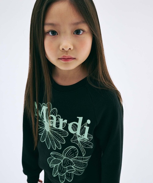 Mardi Mercredi(マルディメクルディ)の「KIDS SWEATSHIRT TRIPLE FLOWER / キッズ スウェットシャツ トリプル フラワー(スウェット・キッズ・ブラック/ホワイト×ピンク/ブラック×ピンク/ベージュ系その他/オートミール/ネイビー・110cm/120cm/130cm/100cm)」の15枚目の写真