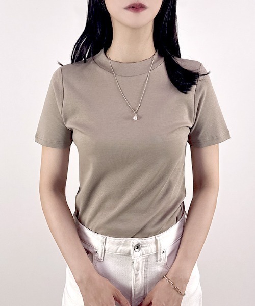 CLOTHY(クロシィ)の「【柔らかなコットン100%フライス素材♪】半袖プチハイTシャツ(Tシャツ/カットソー・レディース・ホワイト/ブラック/ネイビー/グレー/カーキ/ピンク/チャコールグレー/ラベンダー/ブルー/モカ/オフホワイト/グレイッシュベージュ・MEDIUM/LARGE)」の6枚目の写真