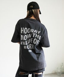 BASIS（ベイシス）の「1989バックプリント ユニセックス ピグメント 半袖 Tシャツ（Tシャツ/カットソー）」
