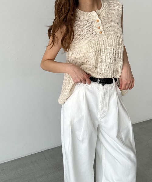 CANAL JEAN(キャナルジーン)の「El mar ヘンリーバルーンニットタンクトップ(タンクトップ・レディース・アイボリー/ブラック・ONE SIZE)」の1枚目の写真