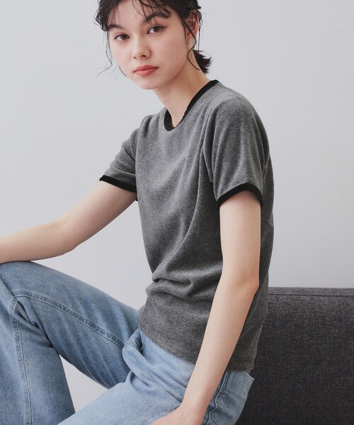 OPAQUE.CLIP（オペークドットクリップ）の「ベロアTシャツ【洗濯機洗い可】（Tシャツ/カットソー・レディース・チャコール/ネイビー系4・38/40/42）」の2枚目の写真