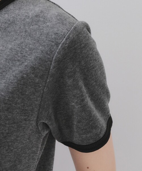 OPAQUE.CLIP（オペークドットクリップ）の「ベロアTシャツ【洗濯機洗い可】（Tシャツ/カットソー・レディース・チャコール/ネイビー系4・38/40/42）」の15枚目の写真