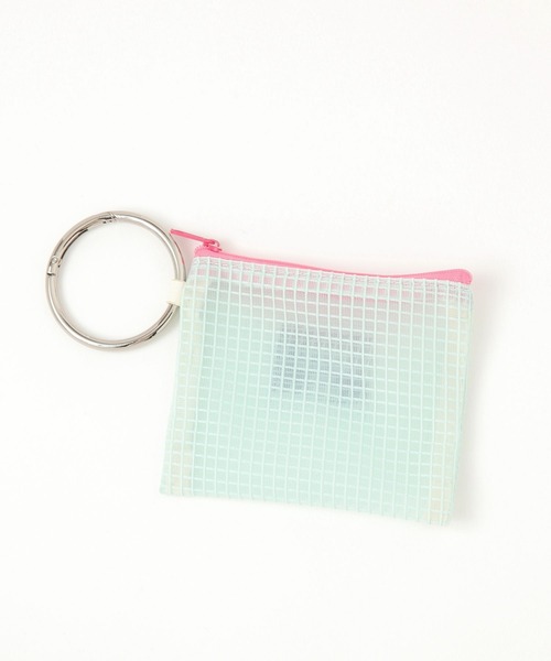 LEPSIM(レプシィム)の「カラビナメッシュポーチ 328064(ポーチ・レディース・ブラック/ライトグリーン/アイボリー・ONE SIZE)」の7枚目の写真