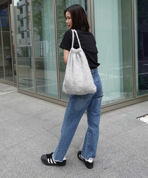 CORNERS(コーナーズ)の「ラメナップサック(ショルダーバッグ・レディース・シルバー/ブラック・FREE)」の4枚目の写真