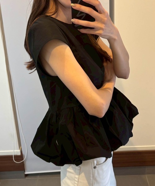 M y u(ミュー)の「【ZOZO限定アイテム】裾バルーンフリル半袖ブラス(シャツ/ブラウス・レディース・ブルー/ブラック/ホワイト・FREE)」の16枚目の写真