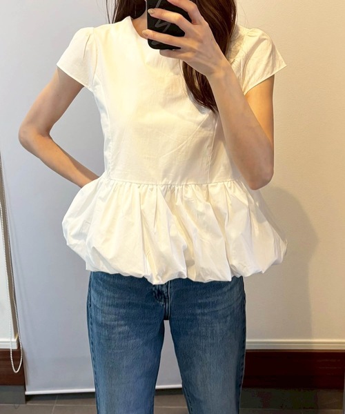 M y u(ミュー)の「【ZOZO限定アイテム】裾バルーンフリル半袖ブラス(シャツ/ブラウス・レディース・ブルー/ブラック/ホワイト・FREE)」の6枚目の写真