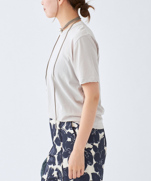 IENA(イエナ)の「ATON/エイトン 別注 FRESCA SINGLE JERSEY Tシャツ(Tシャツ/カットソー・レディース・ホワイト/ベージュ/グレー/ブラック系その他・FREE)」の22枚目の写真