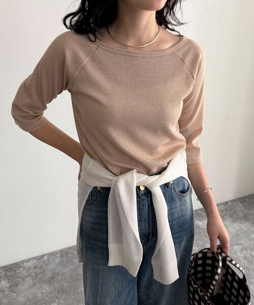 fredy emue(フレディエミュ)の「ラメテレコボートネックカットソー(Tシャツ/カットソー・レディース・ネイビー/ライトグレー/ホワイト系その他/ベビーピンク・38)」の4枚目の写真