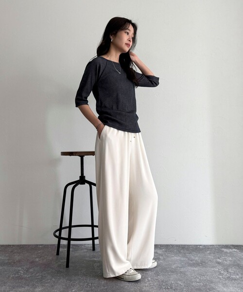 fredy emue(フレディエミュ)の「ラメテレコボートネックカットソー(Tシャツ/カットソー・レディース・ネイビー/ライトグレー/ホワイト系その他/ベビーピンク・38)」の21枚目の写真