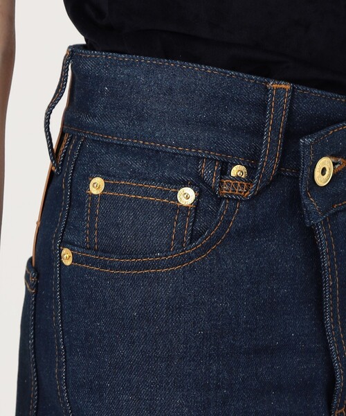 JACQUEMUS（ジャックムス）の「JACQUEMUS LA JUPE DE-NIMES コットンデニムスカート（デニムスカート・レディース・ブルー・25/24）」の9枚目の写真