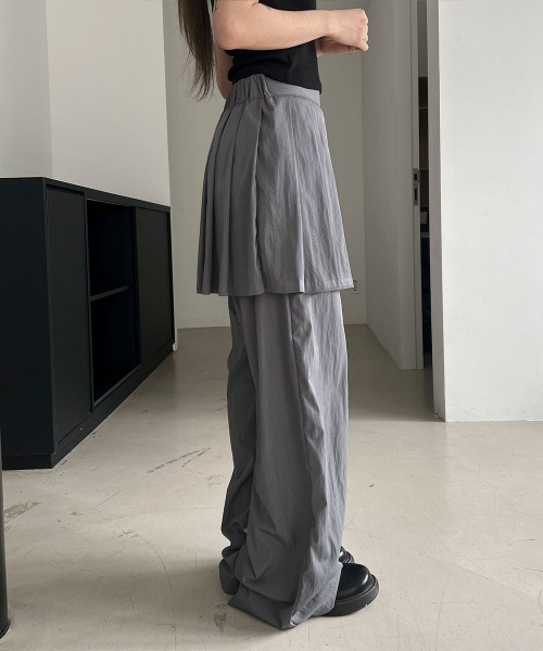 4INT.(フォイント)の「ナイロン プリーツ スカート レイヤード ワイド パンツ(その他パンツ・レディース・ブラック/グレー/ホワイト・FREE)」の21枚目の写真